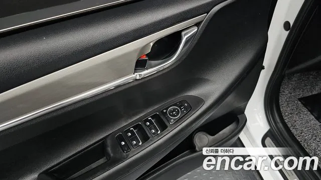 Hyundai Grandeur Новый Grandeur IG 3.0 LPi (Для проката) — Фото автомобиля 18