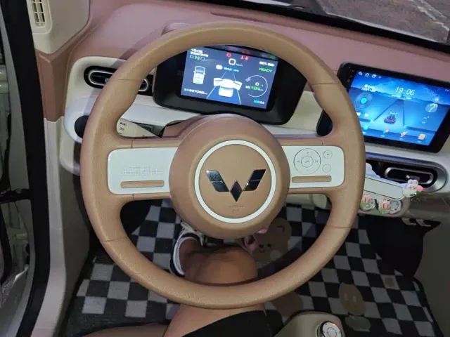 Wuling Hongguang Mini EV — Фото автомобиля 15