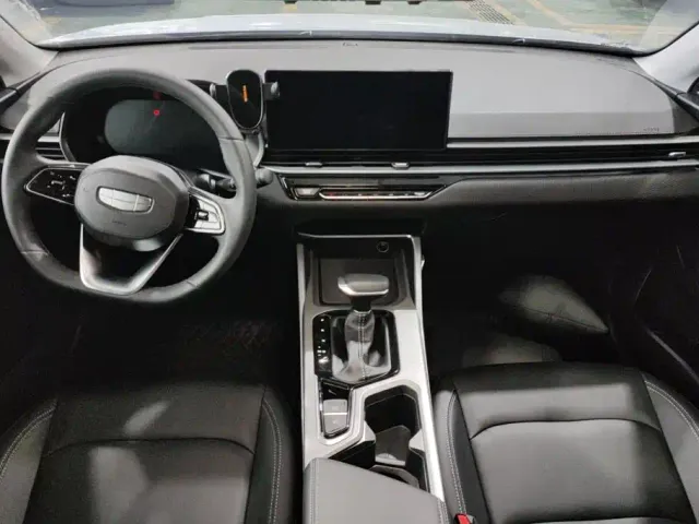 Geely Emgrand — Фото автомобиля 12