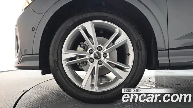 Audi Q3 35 TDI Premium Sportback — Фото автомобиля 5