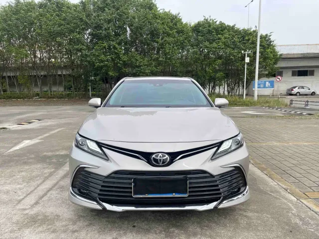 Toyota Camry — Фото автомобиля 2
