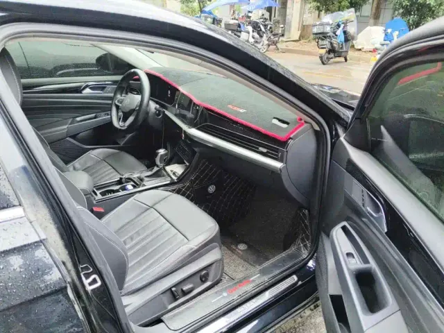 Volkswagen Passat — Фото автомобиля 12