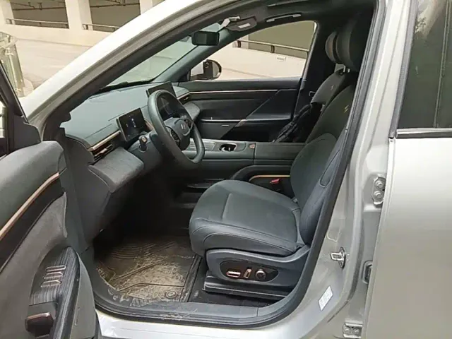 Dongfeng eπ 008 — Фото автомобиля 14