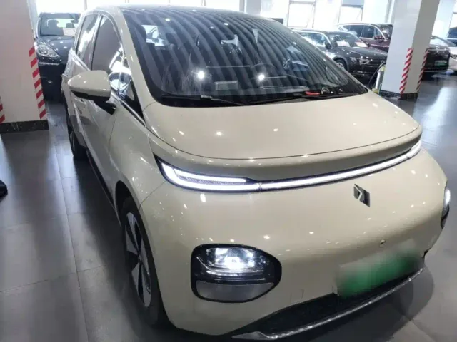Baojun Cloud — Фото автомобиля 3
