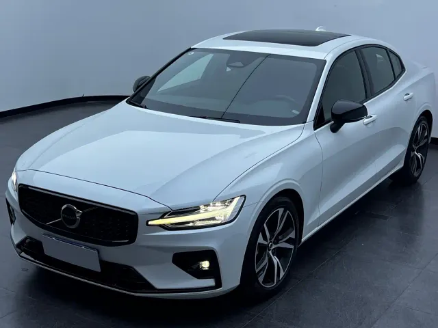 Фотография автомобиля — Volvo S60