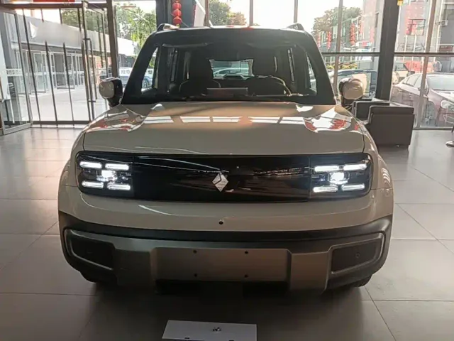 Baojun Yep Plus — Фото автомобиля 2