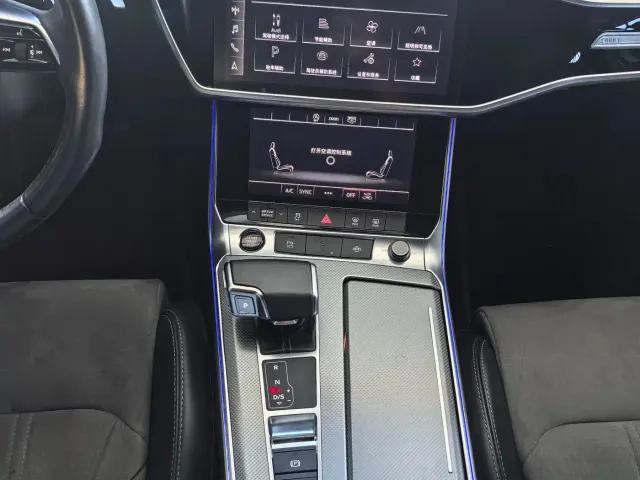 Audi A6L — Фото автомобиля 11