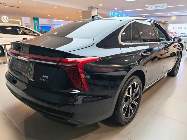 Hongqi H5 PHEV — Фото автомобиля 3