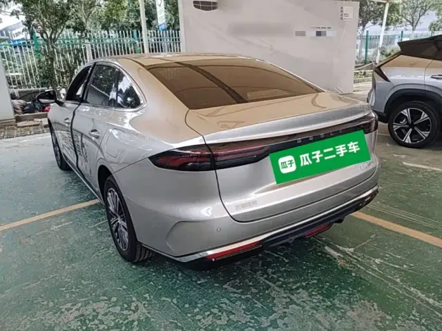 Geely Galaxy Stellar 6 — Фото автомобиля 22