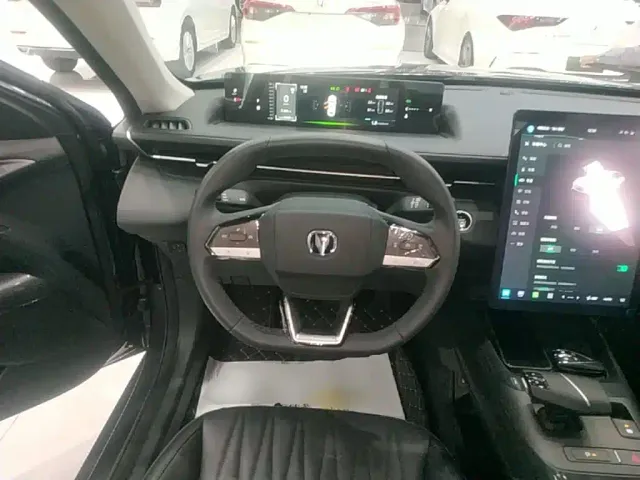 Changan Eado — Фото автомобиля 10