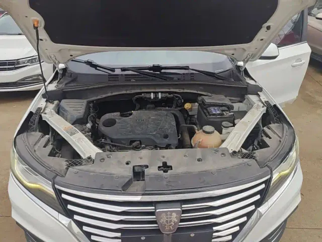 Roewe RX5 — Фото автомобиля 19