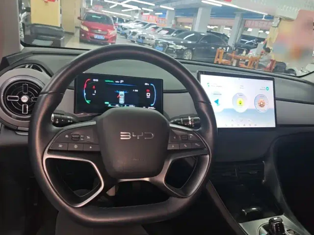 BYD Seal 05 DM-i — Фото автомобиля 9