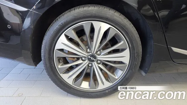 Kia K8 Hybrid — Фото автомобиля 5