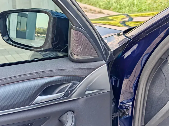 BMW 5 Series — Фото автомобиля 12
