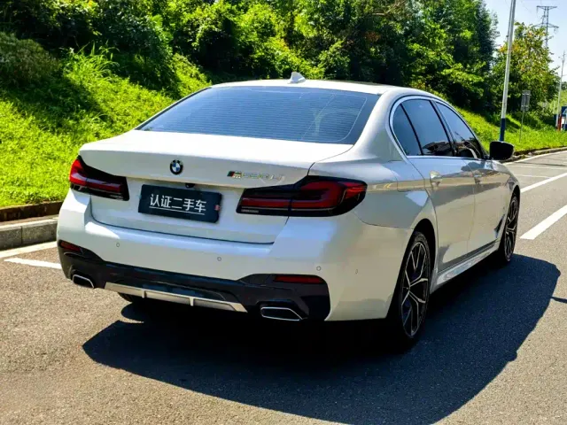 BMW 5 Series — Фото автомобиля 7