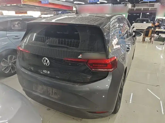 Volkswagen ID.3 — Фото автомобиля 5
