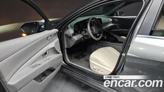 Hyundai AVANTE Новый Avante (CN7) — Фото автомобиля 10