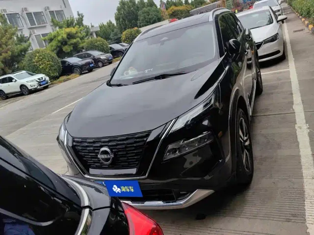 Nissan X-Trail — Фото автомобиля 2