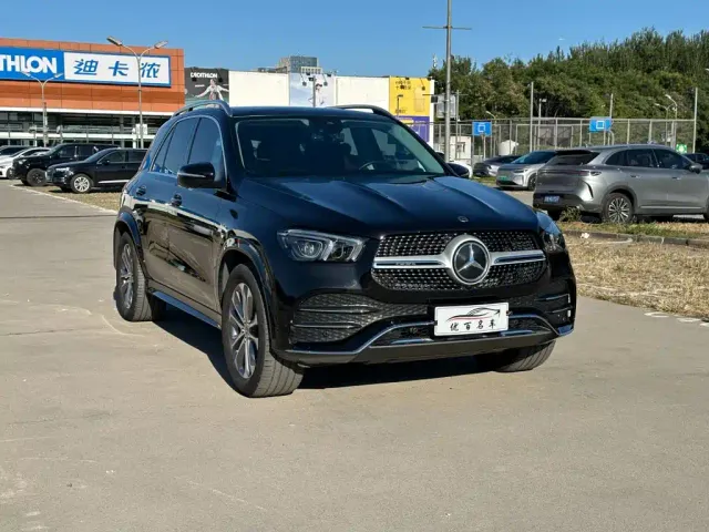 Mercedes-Benz GLE-Class — Фото автомобиля 3