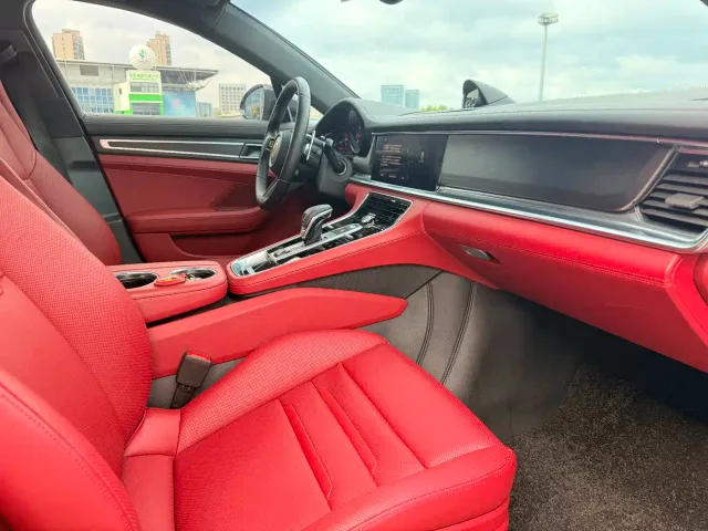 Porsche Panamera — Фото автомобиля 11