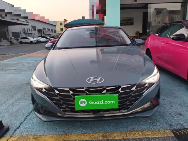 Hyundai Elantra — Фото автомобиля 2