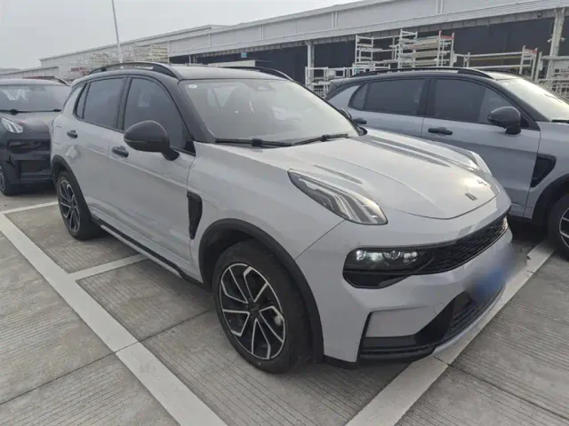 Lynk & Co 01 — Фото автомобиля 21