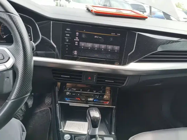 Volkswagen Passat — Фото автомобиля 12