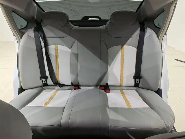 Dongfeng Fengshen E70 — Фото автомобиля 12