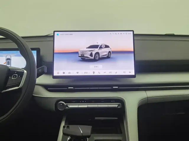 Changan CS75 Plus — Фото автомобиля 12