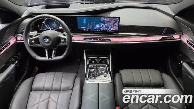 BMW 7-Series — Фото автомобиля 7