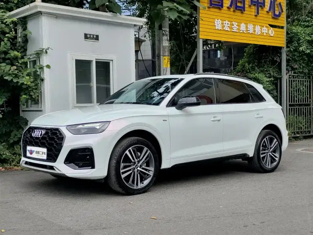Фотография автомобиля — Audi Q5L