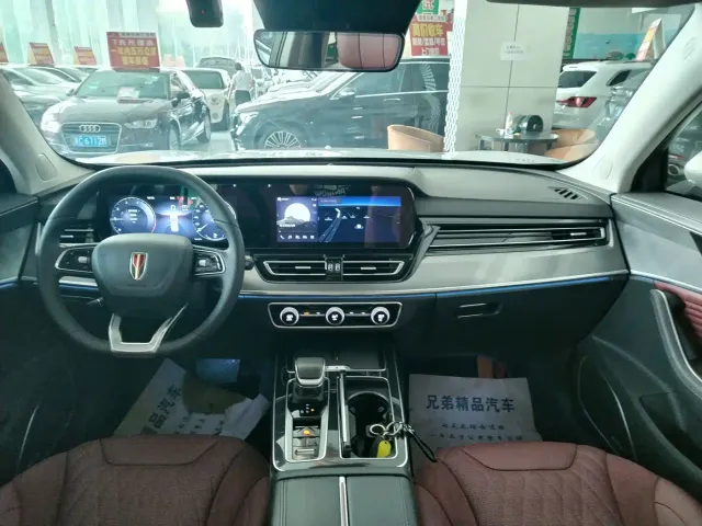 Hongqi HS5 — Фото автомобиля 4