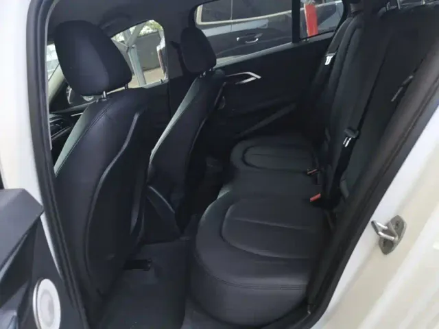 BMW 1 Series — Фото автомобиля 16