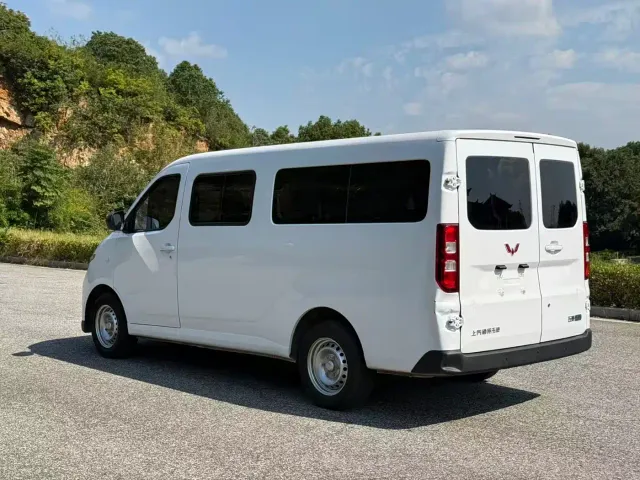 Wuling Yangguang — Фото автомобиля 5