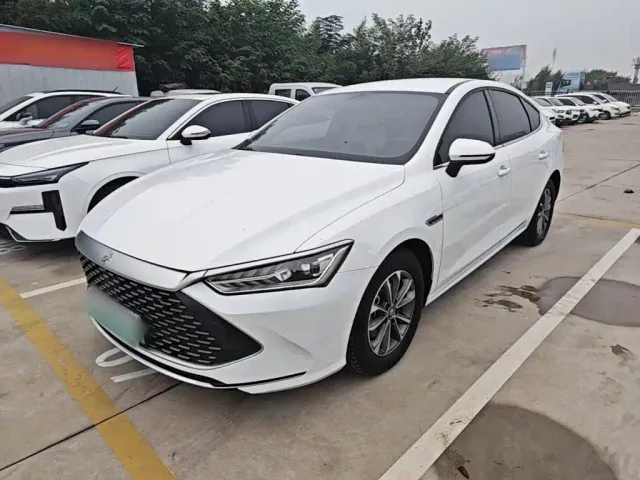 Фотография автомобиля — BYD Qin PLUS