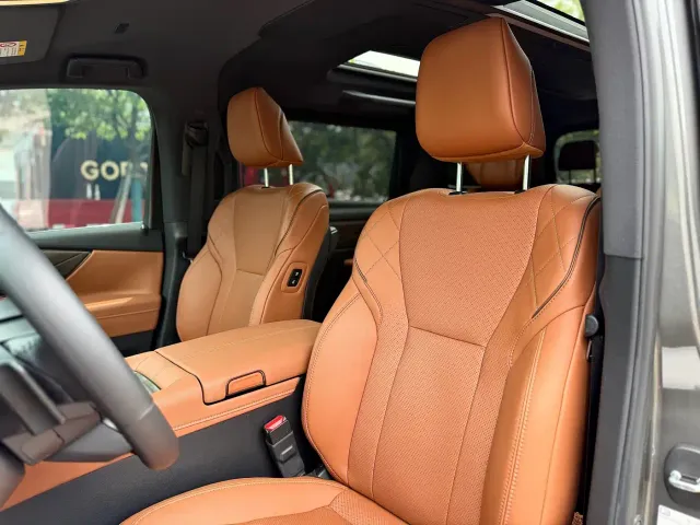 Toyota Vellfire — Фото автомобиля 12