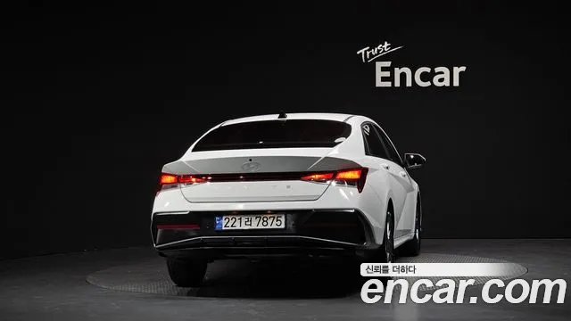 Hyundai AVANTE Новый Avante (CN7) — Фото автомобиля 4