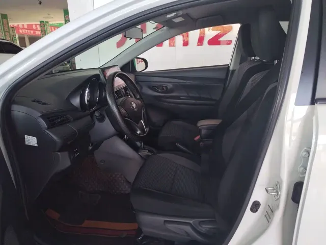 Toyota Vios — Фото автомобиля 9