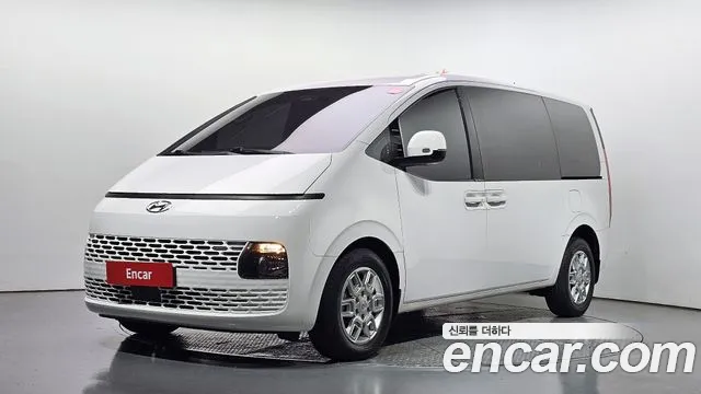 Фотография автомобиля — Hyundai Staria