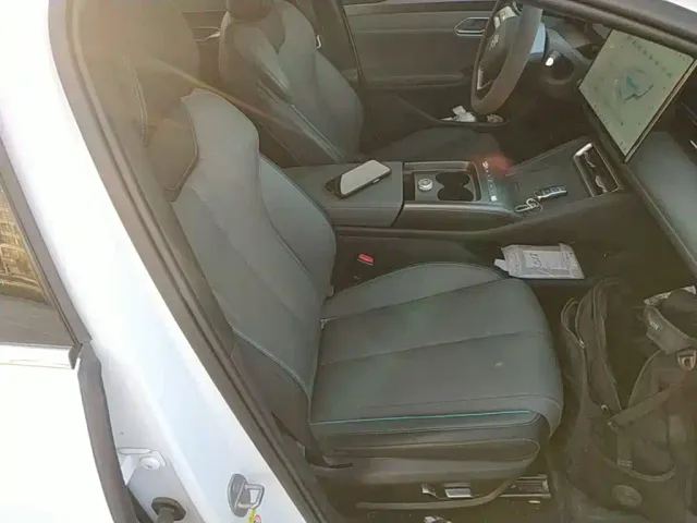 BYD Qin L — Фото автомобиля 24
