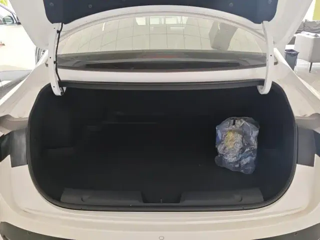 Changan Eado — Фото автомобиля 4