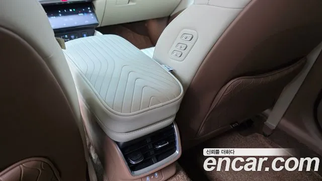 Hyundai Grandeur GN7 — Фото автомобиля 30