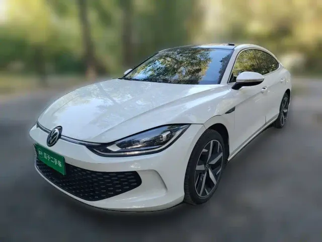 Фотография автомобиля — Volkswagen Lamando