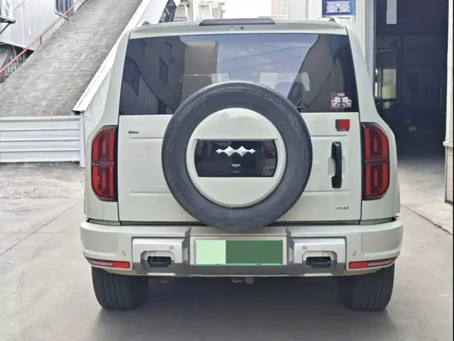 BYD FangChengBao Leopard 5 — Фото автомобиля 5