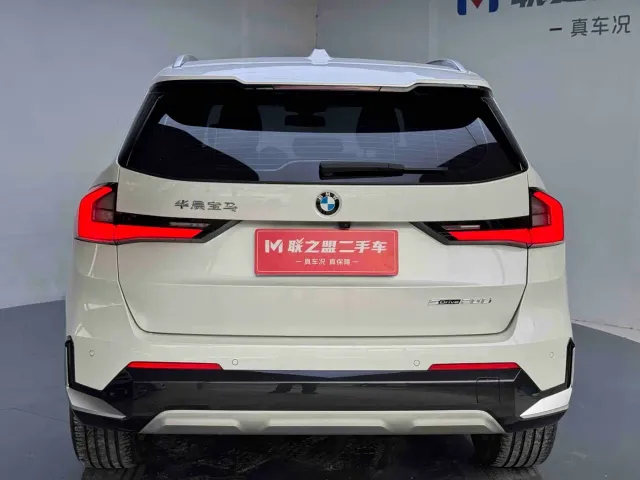 BMW X1 — Фото автомобиля 4