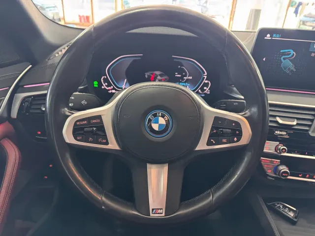 BMW 5 Series — Фото автомобиля 12