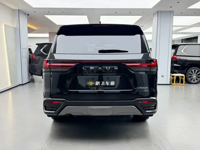 Lexus LX — Фото автомобиля 3