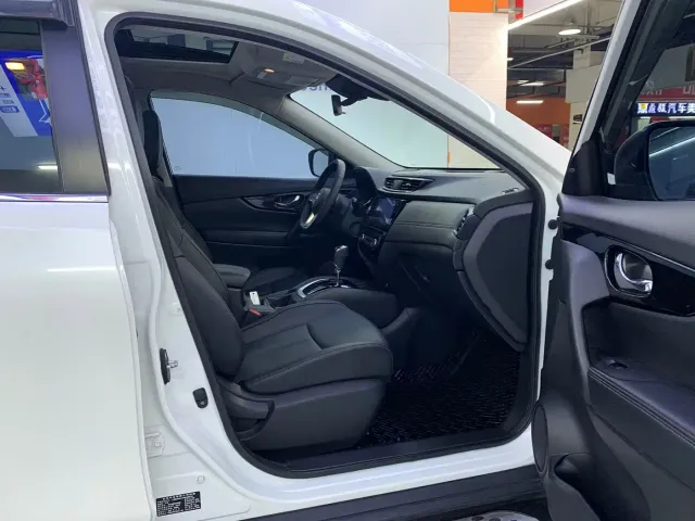 Nissan X-Trail — Фото автомобиля 17