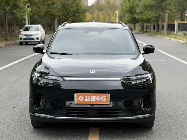 Leapmotor C11 — Фото автомобиля 2