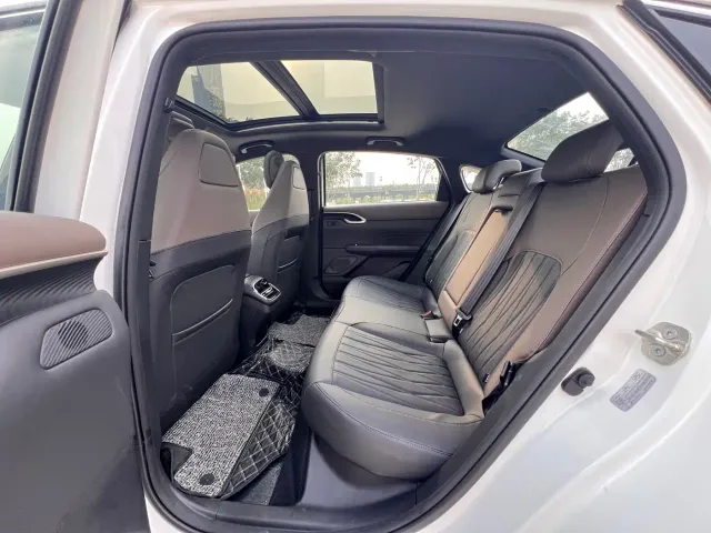 Changan Eado — Фото автомобиля 10
